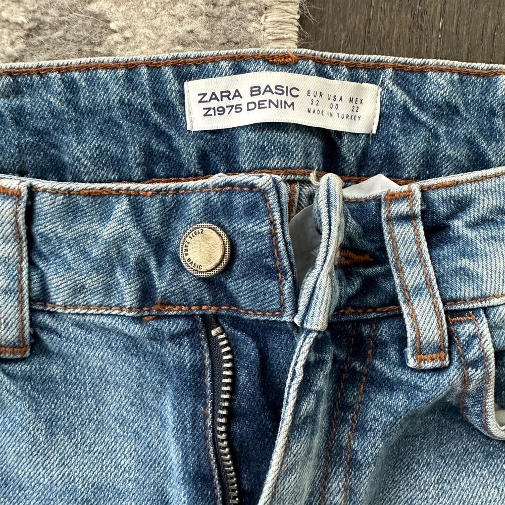 Zara Ruffle Mom Jeans - Picture 4 of 4